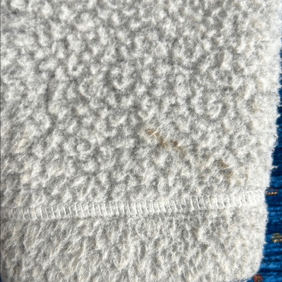 Basin + Range brand Stylish off-white Sherpa style Jacket with Diagonal Zipper - Picture 6 of 10